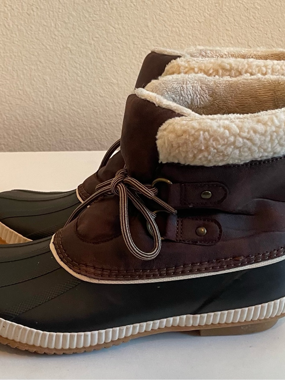 Women Cozy Winter Waterproof Duck Boots - Brown & Black